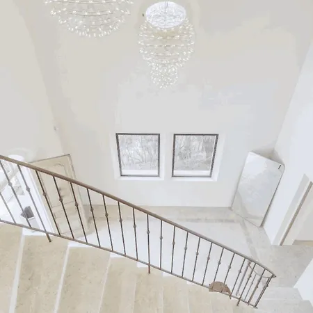 Retraite Ensoleillee Pres De La Villa *